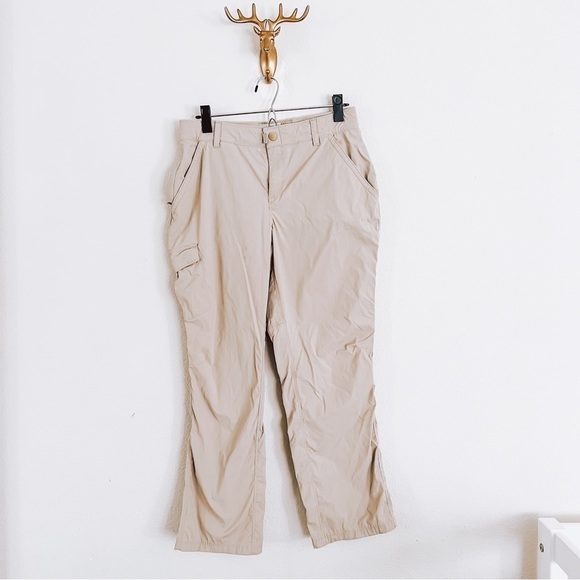 LL Bean Women's Tan Cargo Pants Size Small - Picture 1 of 7